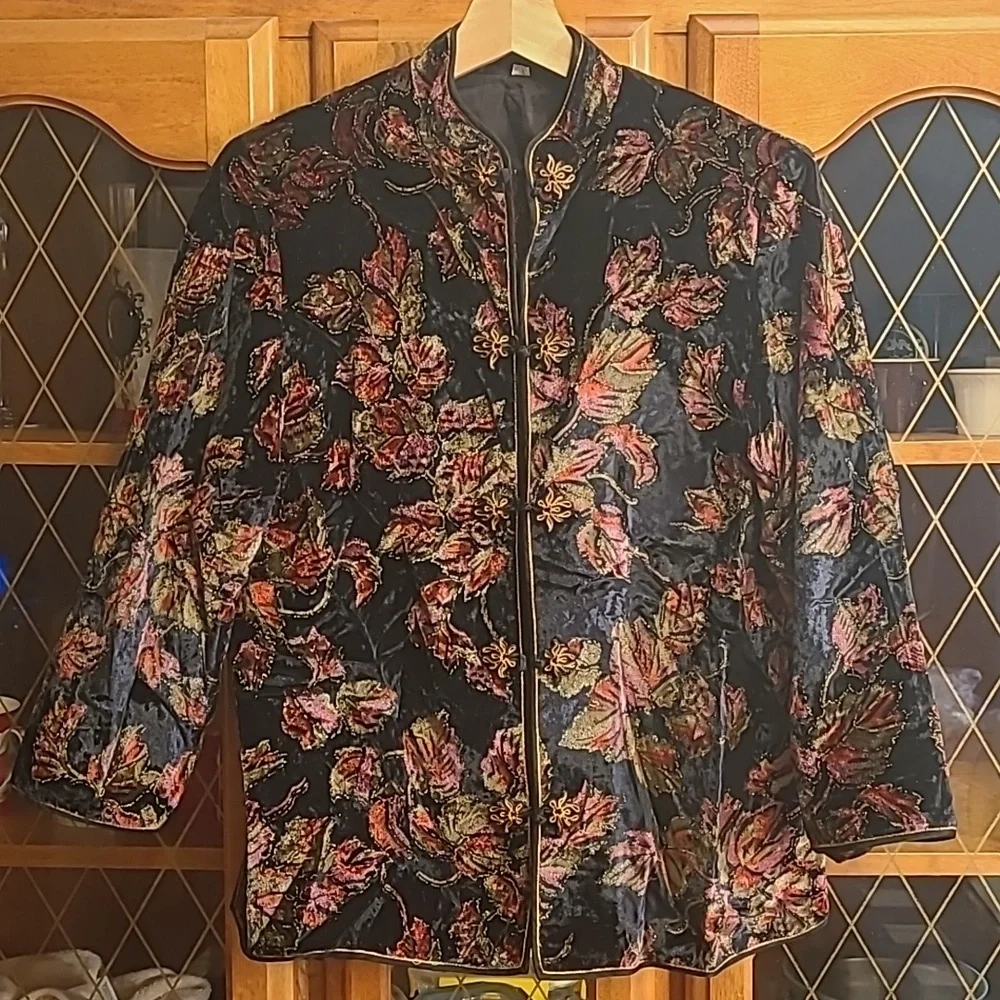 Velvet Jacket - Picture 1 of 7